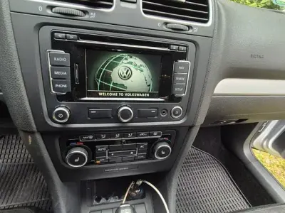 Gebraucht VW Golf VI Match 122 PS (89 kW) 2011 Schwarz Kleinwagen