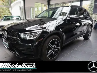 Używany Mercedes GLC200 AMG 197 KM (144 kW) 2019 Czarny SUV
