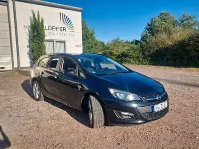 Używany Opel Astra Edition 136 KM (100 kW) 2015 Czarny Kombi