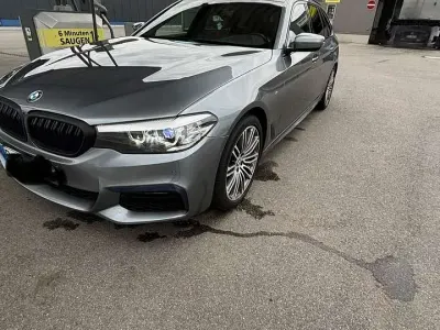 Gebraucht BMW 530 M Sport 265 PS (194 kW) 2019 Blau Kombi