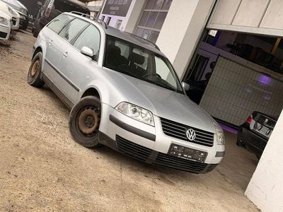 Silber Gebraucht 2001 VW Passat Kombi | 899 € (Superpreis)