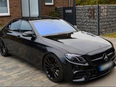 Schwarz Gebraucht 2019 Mercedes E220 AMG Limousine | 26.999 € (Guter Preis)