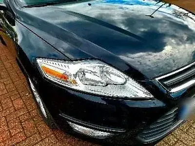 Gebraucht Ford Mondeo Ambiente 116 PS (85 kW) 2014 Schwarz Kombi