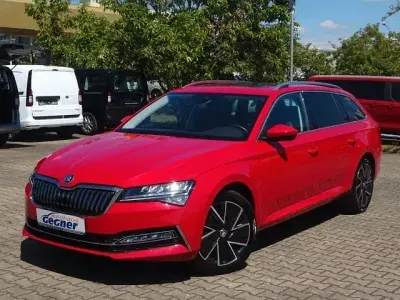 Gebraucht Skoda Superb Style 218 PS (160 kW) 2024 Rot Kombi