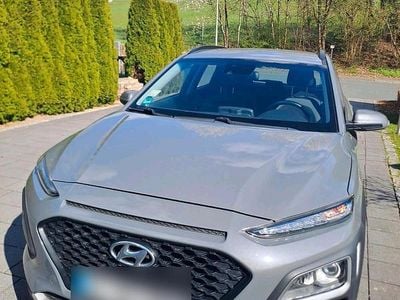 Usado Hyundai Kona 120 HP (88 kW) 2019 Cinzento SUV