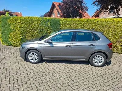 Gebraucht VW Polo Comfortline 95 PS (69 kW) 2018 Grau Kleinwagen