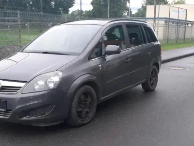 Gebraucht Opel Zafira 110 PS (80 kW) 2010 Grau Van / Kleinbus