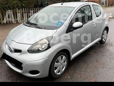 Gebraucht Toyota Aygo Cool 68 PS (50 kW) 2008 Silber Kleinwagen