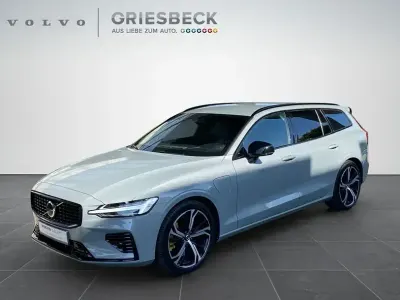 Gebraucht Volvo V60 Plus 455 PS (334 kW) 2024 Vapour grey Kombi