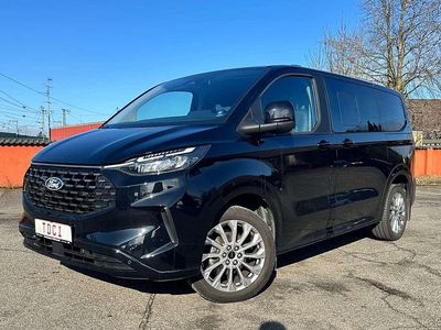 Second-hand Ford Tourneo Titanium 150 CP (110 kW) 2024 Negru Monovolum