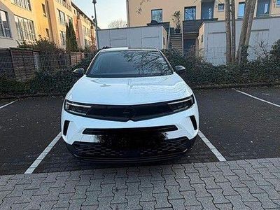 Second-hand Opel Mokka 131 CP (96 kW) 2024 Alb SUV