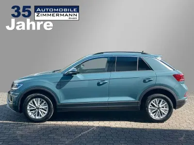 Gebraucht VW T-Roc Life 110 PS (80 kW) 2022 Blau SUV