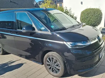 Gebraucht VW Multivan Style 204 PS (150 kW) 2022 Schwarz Van / Kleinbus