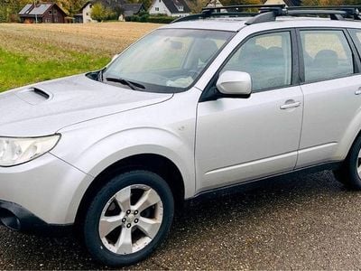 Usata Subaru Forester 146 CV (107 kW) 2011 Argento SUV