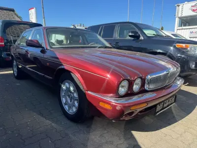 Gebraucht Jaguar XJ 284 PS (208 kW) 1998 Rot Limousine