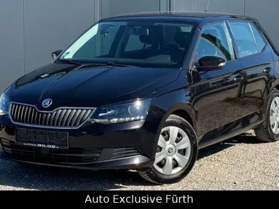 Gebraucht Skoda Fabia Ambition 90 PS (66 kW) 2016 Schwarzmagic perleffekt Limousine