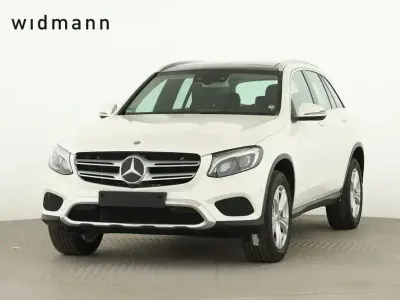 Używany Mercedes GLC250 211 KM (155 kW) 2018 Biały SUV