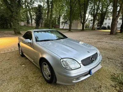Second-hand Mercedes SLK200 163 CP (119 kW) 2001 Argintiu Cabrio