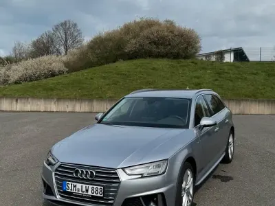 Gebraucht Audi A4 S-Line 190 PS (139 kW) 2019 Silber Kombi
