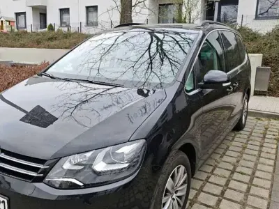 Gebraucht VW Sharan Comfortline 150 PS (110 kW) 2018 Schwarz Van / Kleinbus