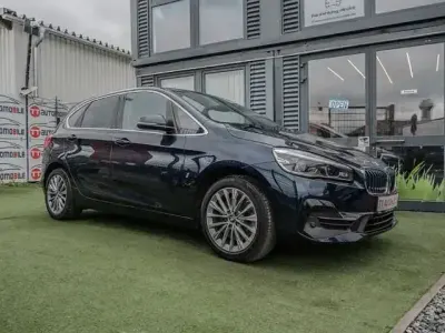 Gebraucht BMW 225 Active Tourer Luxury Line 136 PS (100 kW) 2018 Blau Van / Kleinbus