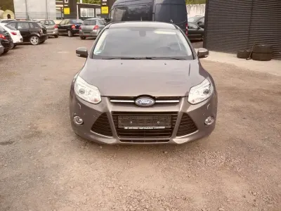 Gebraucht Ford Focus S 150 PS (110 kW) 2013 Braun Limousine