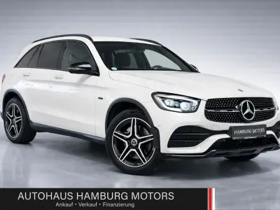 Używany Mercedes GLC300e AMG line 194 KM (142 kW) 2021 Biały SUV