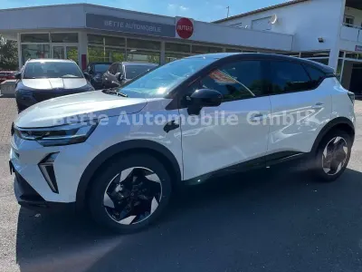 Neu Renault Captur Techno 140 PS (102 kW) 2026 Perlmuttweiß metallic SUV