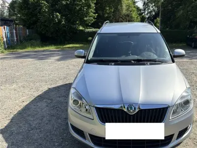 Gebraucht Skoda Roomster Style 69 PS (50 kW) 2010 Silber Van / Kleinbus