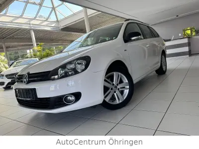 Gebraucht VW Golf VII Match 105 PS (77 kW) 2013 Weiß Kombi