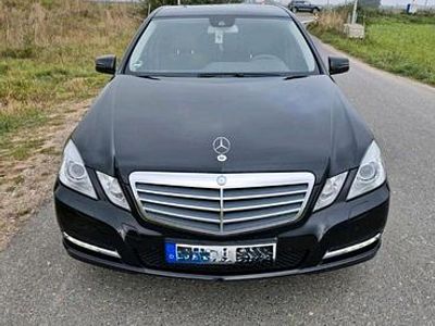 Mercedes E200