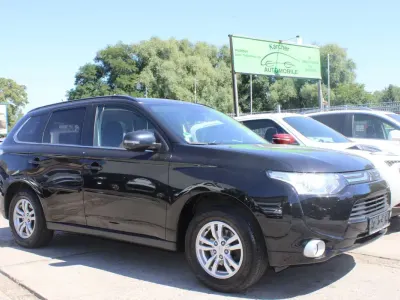 Gebraucht Mitsubishi Outlander Inform 150 PS (110 kW) 2013 Schwarz SUV