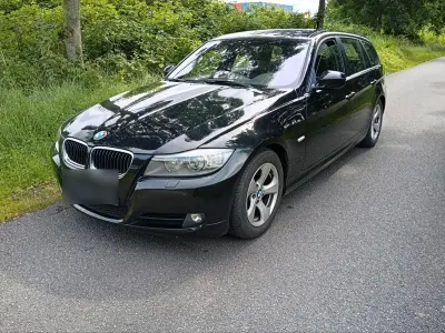 Gebraucht BMW 320 184 PS (135 kW) 2012 Schwarz Kombi