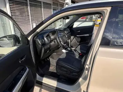 Gebraucht Suzuki Vitara Comfort 120 PS (88 kW) 2017 Beige SUV