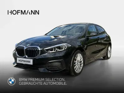 Gebraucht BMW 118 Advantage 136 PS (100 kW) 2022 Saphirschwarz metallic Limousine