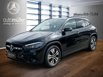 Gebraucht Mercedes GLA200 Progressive 163 PS (119 kW) 2025 Schwarz SUV