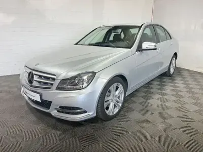 Gebraucht Mercedes C200 Avantgarde 184 PS (135 kW) 2012 Iridiumsilber  metalliclack Limousine