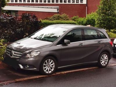 Mercedes B200