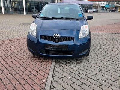 Gebraucht Toyota Yaris 69 PS (50 kW) 2009 Blau Kleinwagen
