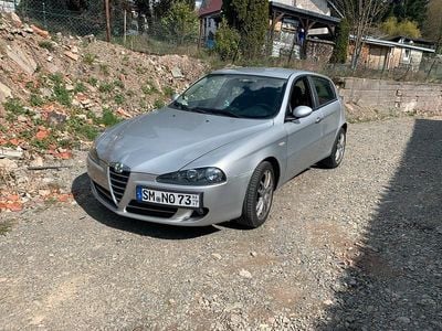 Gebraucht Alfa Romeo 147 120 PS (88 kW) 2008 Silber Kleinwagen