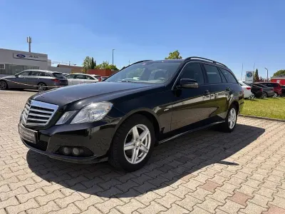 Używany Mercedes E220 170 KM (125 kW) 2011 Czarny Kombi