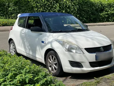 Gebraucht Suzuki Swift Club 94 PS (69 kW) 2013 Weiß Kleinwagen