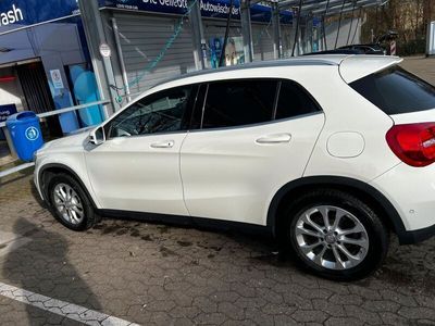 gebraucht Mercedes GLA220 DCT