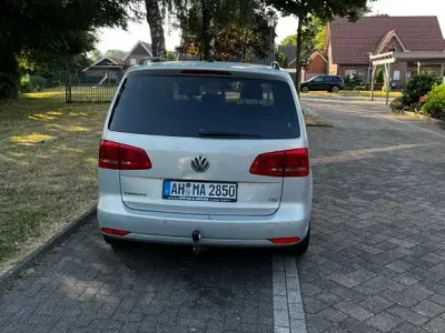 Gebraucht VW Touran Comfortline 105 PS (77 kW) 2012 Silber Van / Kleinbus