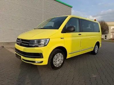 Second-hand VW Transporter Comfortline 150 CP (110 kW) 2017 Galben Van
