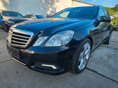 Gebraucht Mercedes E200 184 PS (135 kW) 2010 Schwarz Limousine