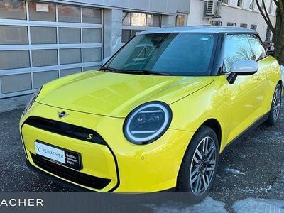 Gelb Gebraucht 2024 Mini Cooper SE Classic Kleinwagen | 28.749 € (Guter Preis)