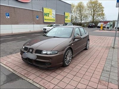 Usata Seat Leon 180 CV (132 kW) 2005 Marrone Utilitaria