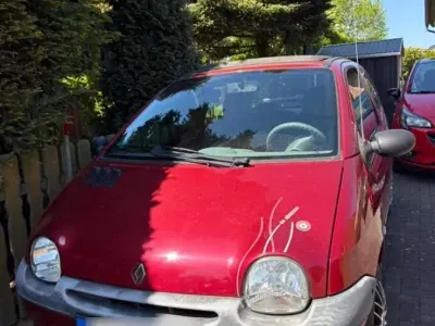 Używany Renault Twingo 58 KM (42 kW) 2006 Czerwony Hatchback