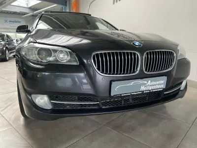 Gebraucht BMW 520 184 PS (135 kW) 2011 Grau Kombi